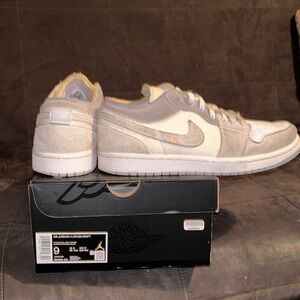 Jordan 1 low SE craft “ inside out “